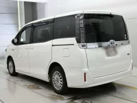 Toyota VOXY лот № 30079 оценка 4.5  с аукциона в Японии 5