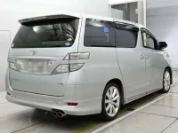 Toyota VELLFIRE лот № 30093 оценка 4  с аукциона в Японии 1
