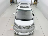 Toyota VELLFIRE лот № 30093 оценка 4  с аукциона в Японии 6