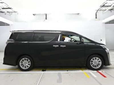 Toyota VELLFIRE  с аукциона в Японии