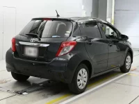 Toyota VITZ лот № 30055 оценка 4  с аукциона в Японии 1