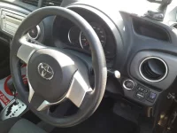 Toyota VITZ лот № 30055 оценка 4  с аукциона в Японии 8