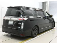 Nissan ELGRAND лот № 30267 оценка 4  с аукциона в Японии 1