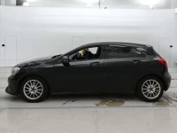 Mercedes-Benz A CLASS лот № 38015 оценка 3.5  с аукциона в Японии 3