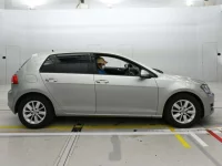 Volkswagen GOLF лот № 38001 оценка 4  с аукциона в Японии 2