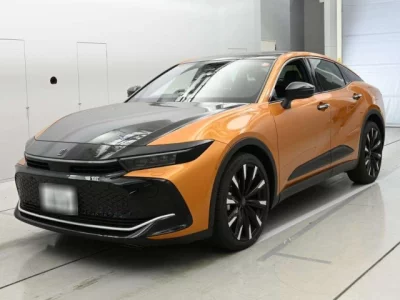 Toyota CROWN CROSSOVER  с аукциона в Японии
