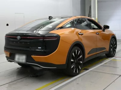 Toyota CROWN CROSSOVER  с аукциона в Японии