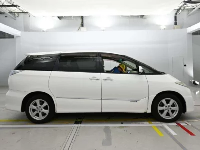 Toyota ESTIMA HYBRID