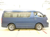 Toyota HIACE VAN лот № 40068 оценка 3.5  с аукциона в Японии 2