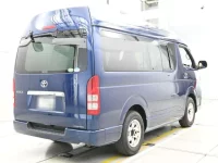 Toyota HIACE VAN лот № 40068 оценка 3.5  с аукциона в Японии 1