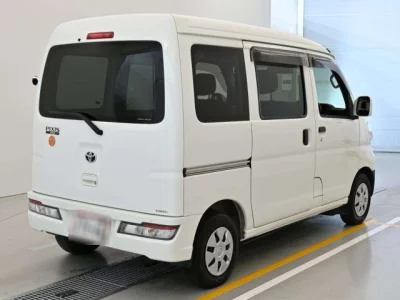 Toyota Pixis Van