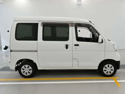 Toyota Pixis Van