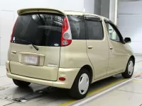 Toyota FUNCARGO лот № 10111 оценка 3.5  с аукциона в Японии 1