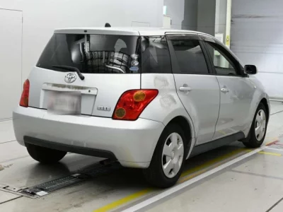 Toyota IST