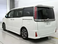 Toyota NOAH лот № 30298 оценка RA  с аукциона в Японии 5
