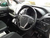 Toyota NOAH лот № 30298 оценка RA  с аукциона в Японии 8