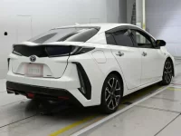 Toyota PRIUS PHV лот № 30311 оценка 4  с аукциона в Японии 1