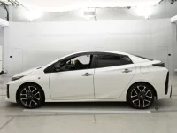 Toyota PRIUS PHV лот № 30311 оценка 4  с аукциона в Японии 2