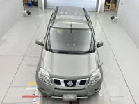 Nissan X-TRAIL лот № 30287 оценка 4  с аукциона в Японии 6