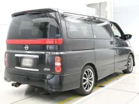 Nissan ELGRAND лот № 90195 оценка 3  с аукциона в Японии 1