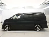 Nissan ELGRAND лот № 90195 оценка 3  с аукциона в Японии 3