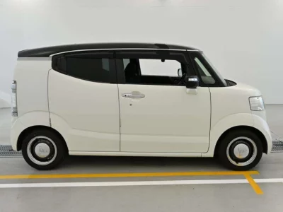 Honda N-Box Slash