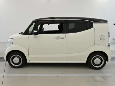 Honda N-Box Slash