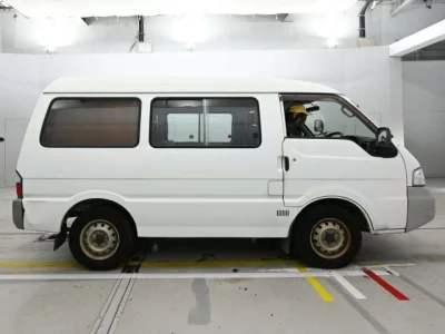 Mazda BONGO VAN  с аукциона в Японии