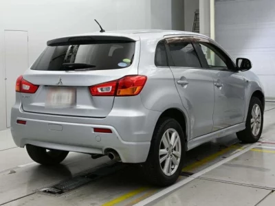 Mitsubishi RVR