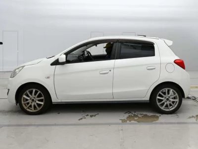 Mitsubishi MIRAGE  с аукциона в Японии