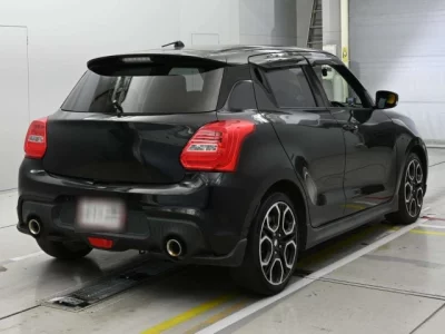 Suzuki SWIFT  с аукциона в Японии