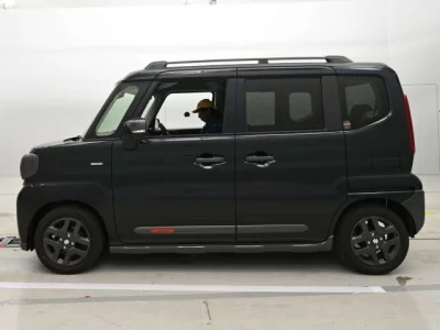 Suzuki SPACIA GEAR  с аукциона в Японии