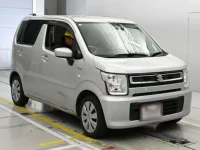 Suzuki WAGON R лот № 13045 оценка 3.5  с аукциона в Японии 4