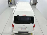 Toyota HIACE VAN лот № 30414 оценка R  с аукциона в Японии 7