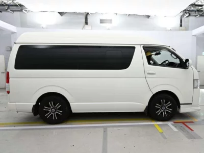 Toyota HIACE VAN  с аукциона в Японии