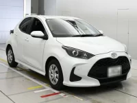 Toyota YARIS лот № 30493 оценка R  с аукциона в Японии 4