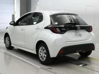 Toyota YARIS лот № 30493 оценка R  с аукциона в Японии 5