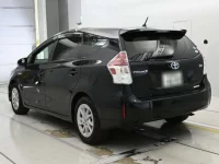 Toyota PRIUS ALPHA лот № 30455 оценка 3.5  с аукциона в Японии 5