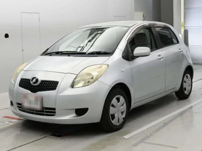 Toyota VITZ  с аукциона в Японии