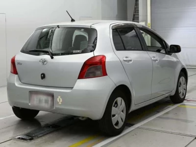 Toyota VITZ  с аукциона в Японии