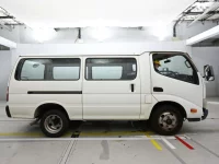 Toyota DYNA лот № 90395 оценка RA  с аукциона в Японии 2