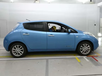 Nissan LEAF  с аукциона в Японии
