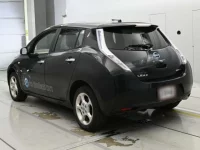 Nissan LEAF лот № 90389 оценка 4  с аукциона в Японии 5