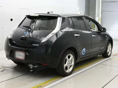 Nissan LEAF  с аукциона в Японии