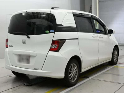 Toyota COROLLA RUMION  с аукциона в Японии