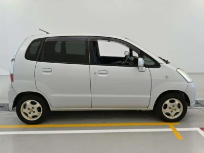 Suzuki MRWAGON