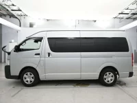 Toyota HIACE VAN лот № 40106 оценка 3  с аукциона в Японии 3