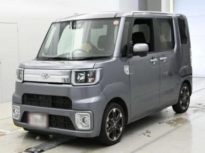 Toyota Pixis Mega