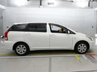 Toyota WISH лот № 30527 оценка 3.5  с аукциона в Японии 2