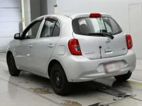 Nissan MARCH лот № 10243 оценка 3.5  с аукциона в Японии 5
